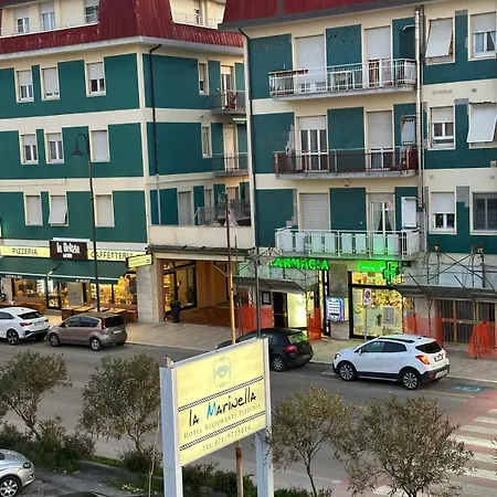 فندق La Marinella 2*